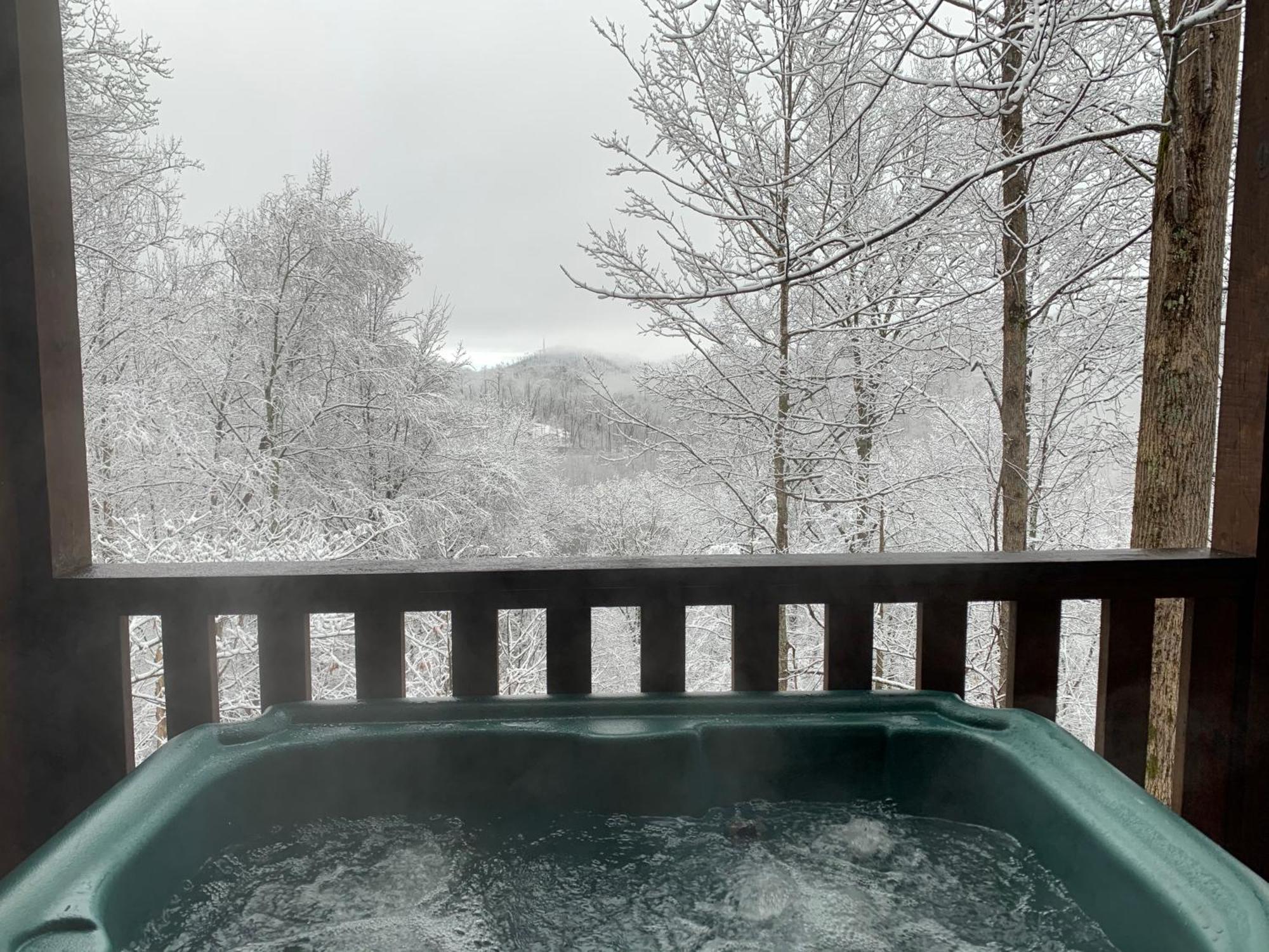Black Bear Cove Gatlinburg Bagian luar foto